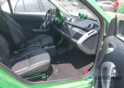 2014 Smart Fortwo Electric Drive Passion z USA, uszkodzony, nr VIN WMEEK9AA6EK783768